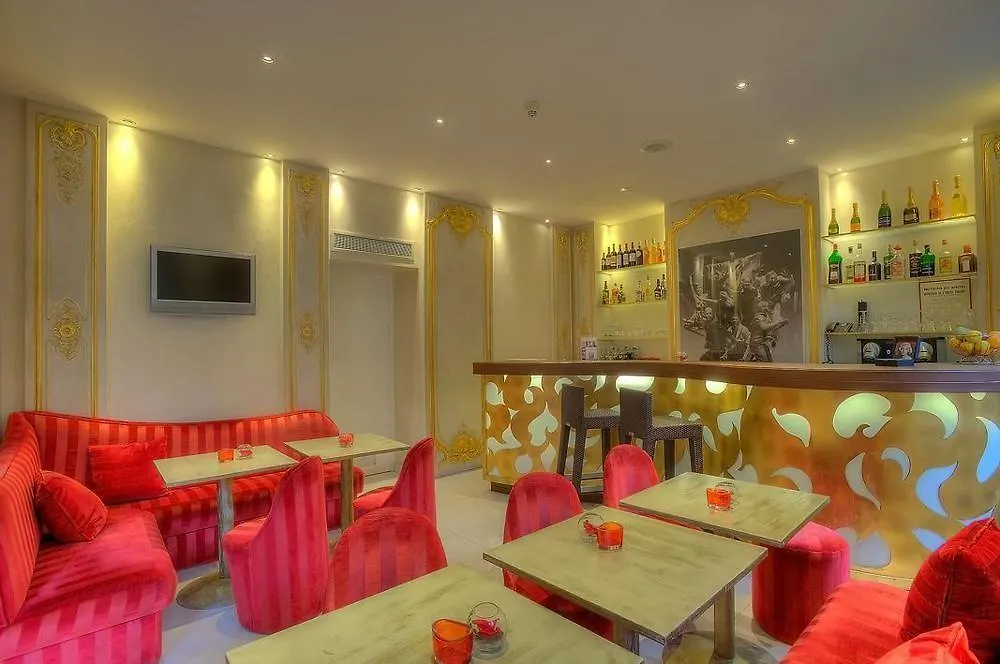 Hotel Renoir Cannes