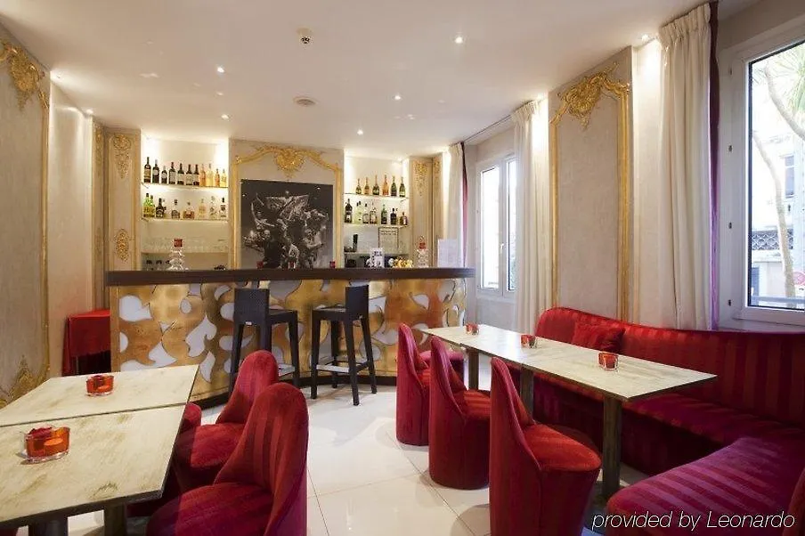 Hotel Renoir Канны
