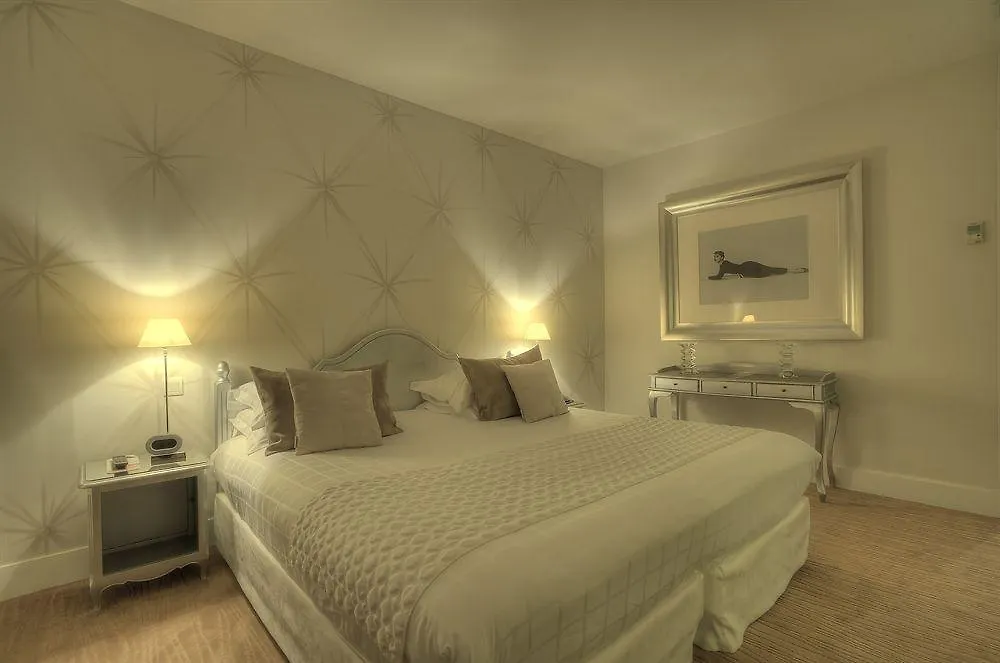 Hotel Renoir Канны