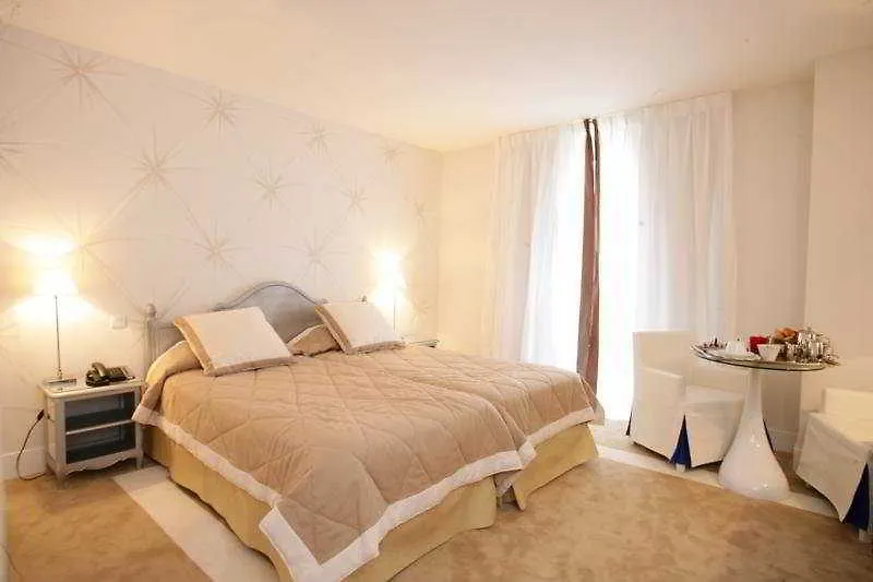 Hotel Renoir Cannes 4*,  Frankrike