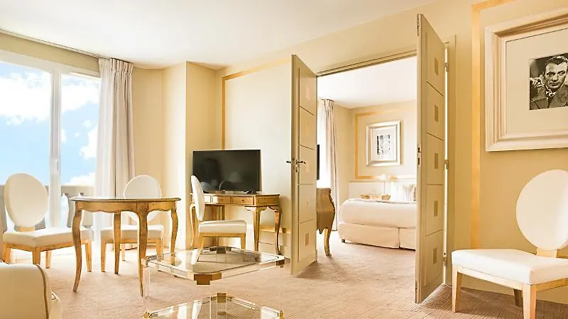 Hotel Renoir Cannes