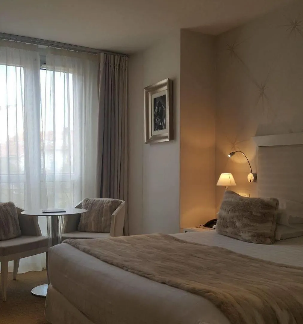 Hotel Renoir Cannes