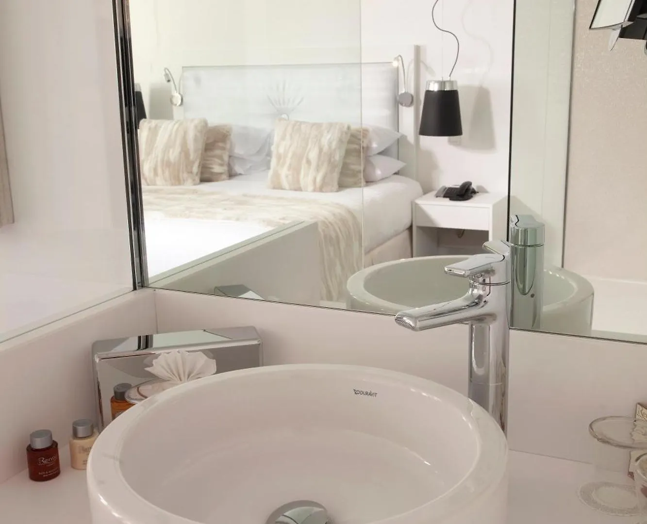 Hotel Renoir Cannes
